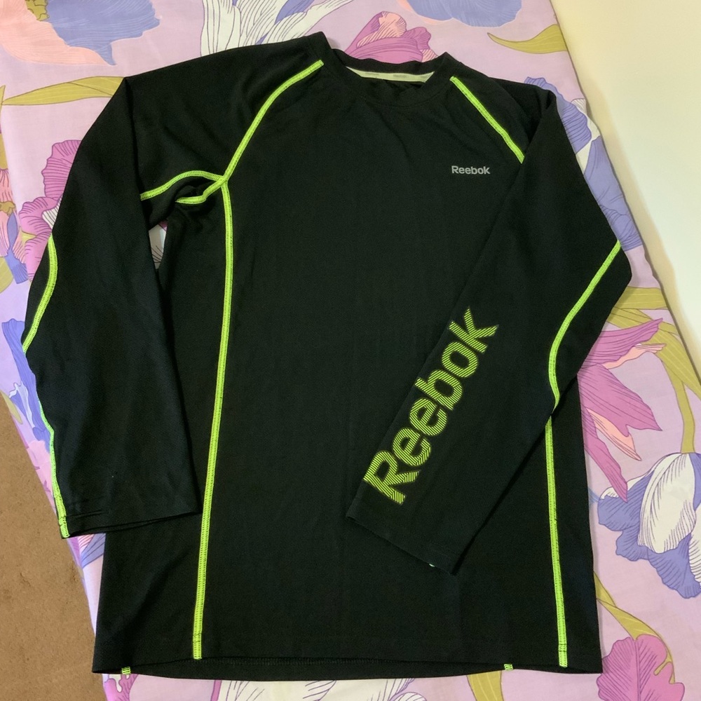 Reebok Boy’s Sport Reebok Print long sleeves Black Tee